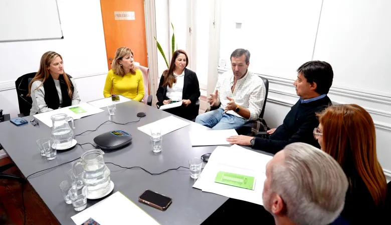 Vaccarezza respaldó la certificación gratuita y voluntaria del Renatre para promover prácticas laborales sostenibles en el campo