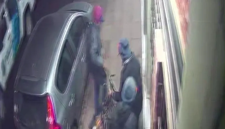 Catástrofe en Merlo: robaron una casa, la policía los paró a 20 metros y los dejó ir