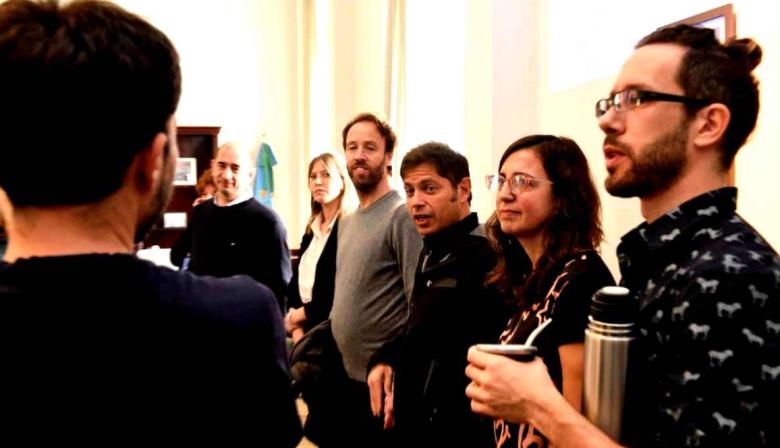 El Gobierno bonaerense modifica las paritarias con docentes y estatales y especula con un dato clave
