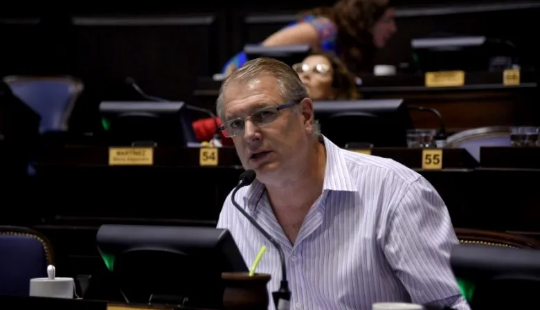 Polémica y denuncias: un diputado bonaerense afirmó que “cuenta los días para irse de su banca”