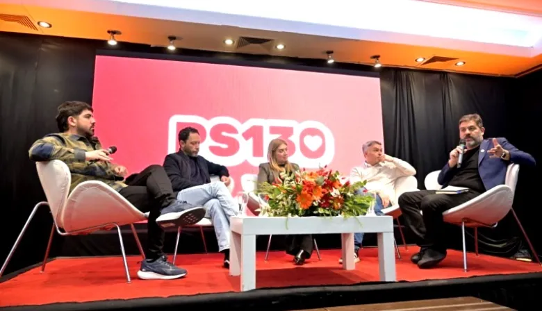 Kicillof va por otro aliado y mueve a sus allegados para seducir al socialismo