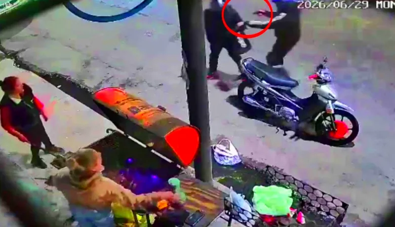 En Lanús están a dieta por los motochorros: le robaron el vehículo cuando paró a comprar tortillas