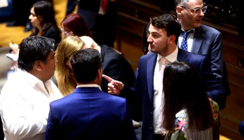 Tras una extensa interna, el bloque libertario en Diputados bonaerense encara un enroque en la conducción
