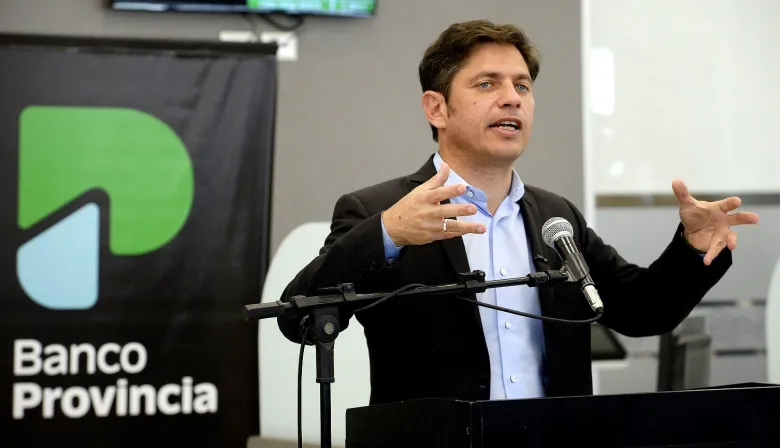 Kicillof le tira un centro al massismo y gana peso en Banco Provincia