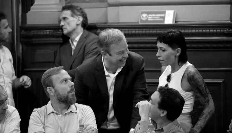 Reelecciones indefinidas: la jugada que barajan los intendentes bonaerenses para continuar sus mandatos