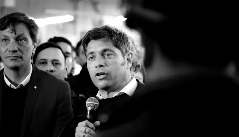 Kicillof cruzó a Milei por las negociaciones con los gobernadores y habló de “extorsión”