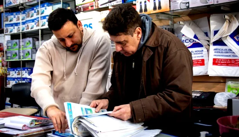 Santalla recorrió comercios de Avellaneda y dejó al descubierto las falencias en la gestión de Ferraresi