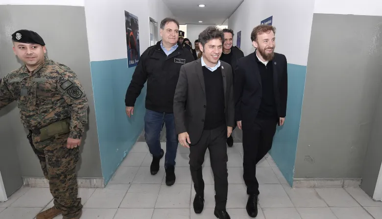 Kicillof y Otermón inauguraron una base de la UTOI en Lomas de Zamora y entregaron dos ambulancias