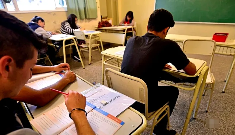 Un pedido de informes de la oposición desató la preocupación en el Senado bonaerense sobre las escuelas secundarias
