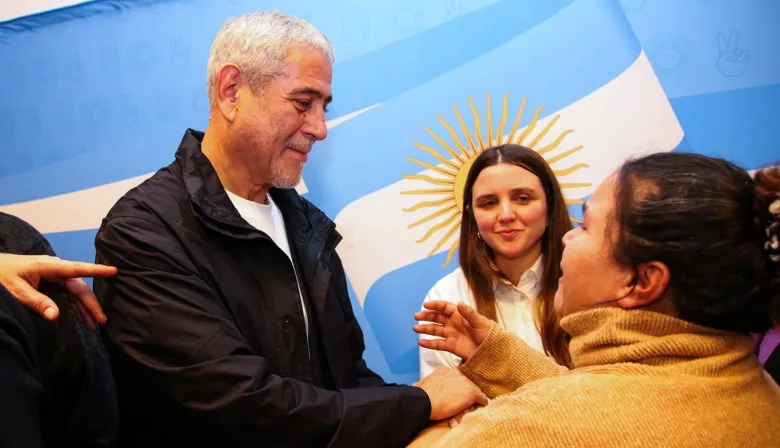 Ferraresi profundiza sus recorridas por municipios opositores y suma dirigentes con proyección local