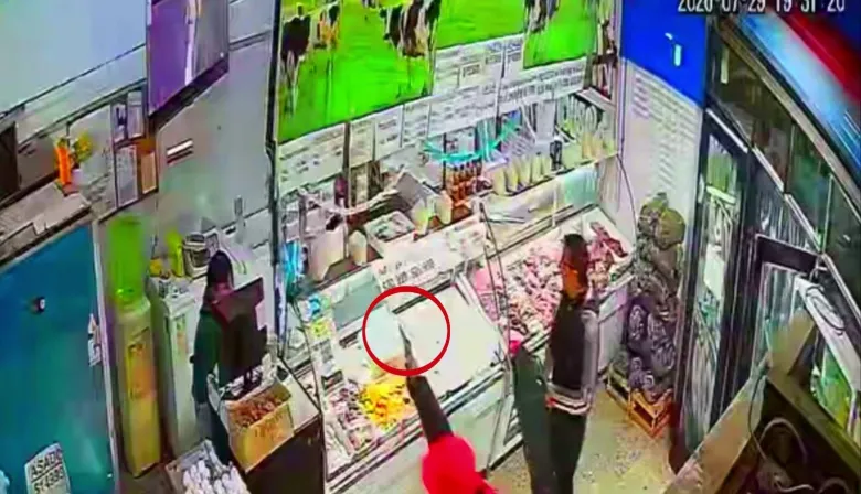 Robo en Merlo: balearon al carnicero, le pegaron a la cajera y la mujer los corrió con una cuchilla