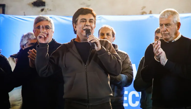 Entre los precandidatos a gobernador del MDF, Espinoza visitó Alberti en un plenario kicillofista