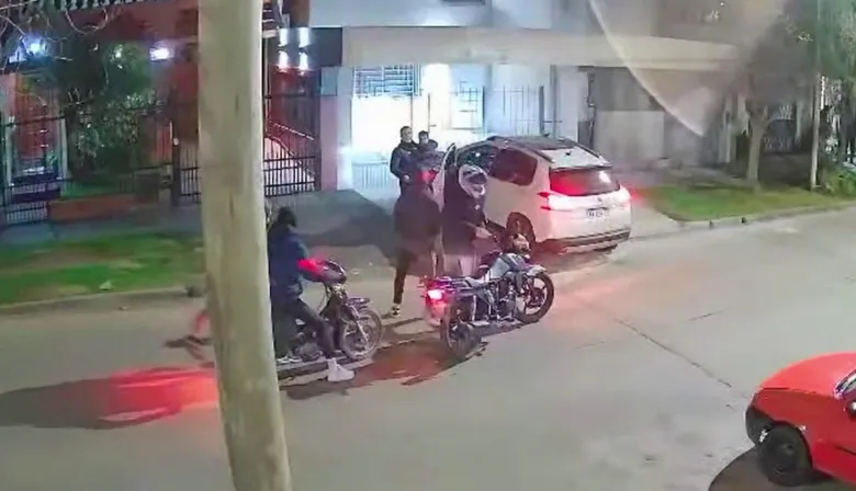 "Pegale un tiro": estaba con el hijo de cuatro años y le robaron la camioneta en Morón