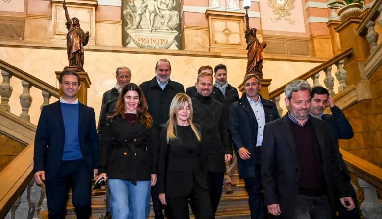 La Liga de Intendentes mueve el avispero y se mete al debate por reelecciones ilimitadas y desdoblamiento