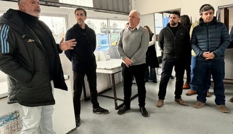 Con una visita a Carlos Casares, Petrecca pisa fuerte en el Interior y destaca el modelo de Junín