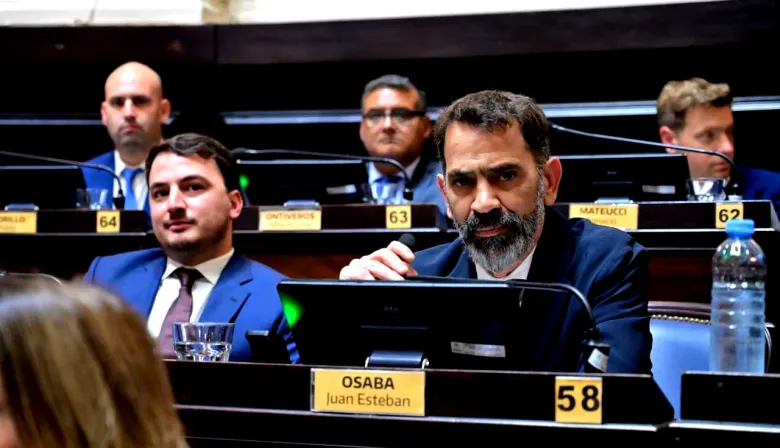 Diputados bonaerense volvió a sesionar: con una mano del peronismo, libertarios reordenaron su bloque