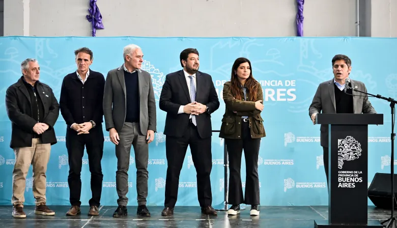 Desde Berisso, Kicillof volvió a desafiar al modelo de Milei: “No creemos en el sálvese quien pueda”
