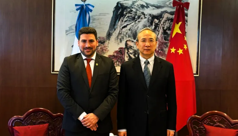 Egüen se reunió con el embajador de China y abrió una nueva agenda internacional para 25 de Mayo