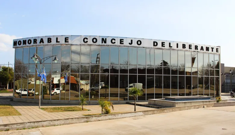 En Bragado: tras un allanamiento, dictaron prisión preventiva para un concejal libertario