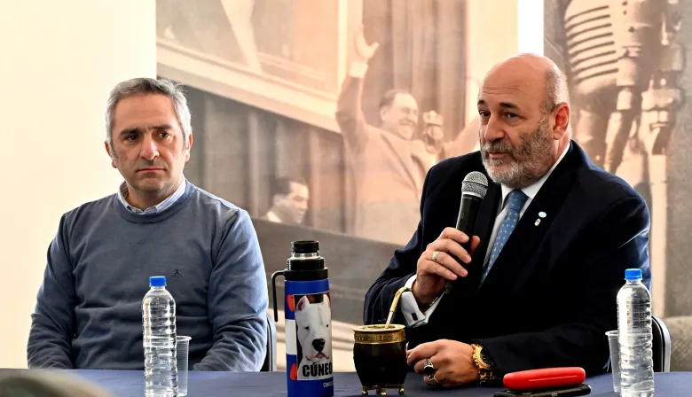 La Cámpora se unió a la Izquierda para defender a Bregman y dar un golpe al kicillofista Cúneo