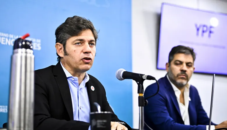 Desde el gobierno bonaerense no ven con malos ojos una foto "Kicillof, el Papa y Milei”