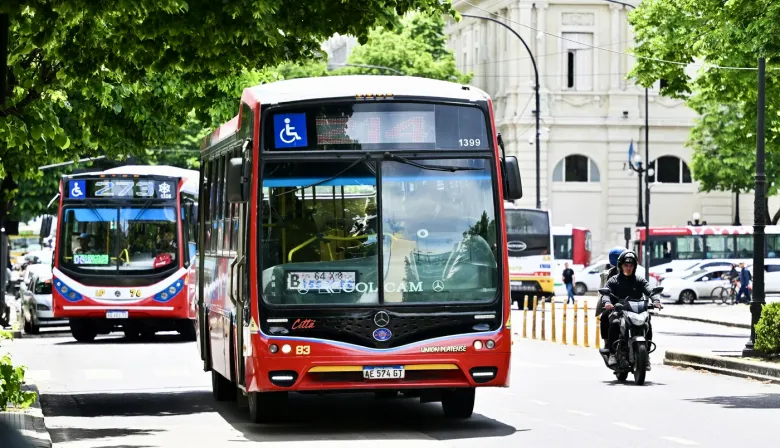 Aumentan los boletos de micros en el Gran La Plata: cuánto costará desde octubre