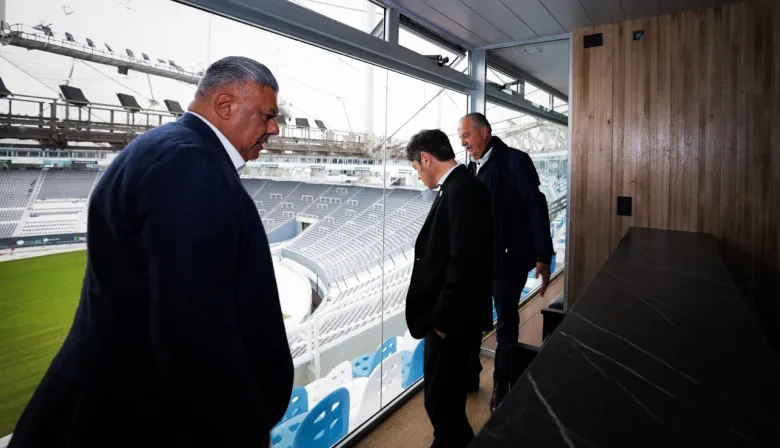 En la recta final del torneo local: Kicillof y Chiqui Tapia las obras del Estadio Único Diego Armando Maradona de La Plata