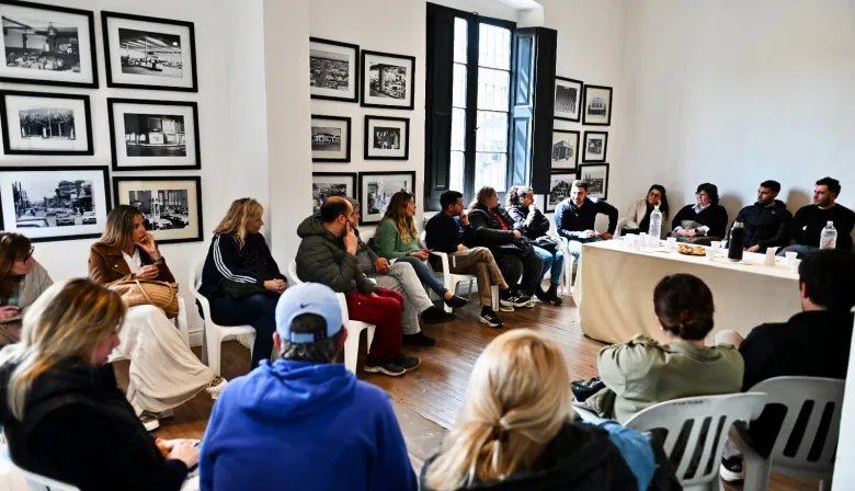 Egüen se reunió con vecinos de Los Álamos, Pensa y La Mulita para presentar la ampliación de la red de gas natural