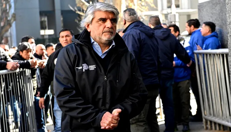Municipales bonaerenses explotan contra Correa y lo acusan de “violar la ley”