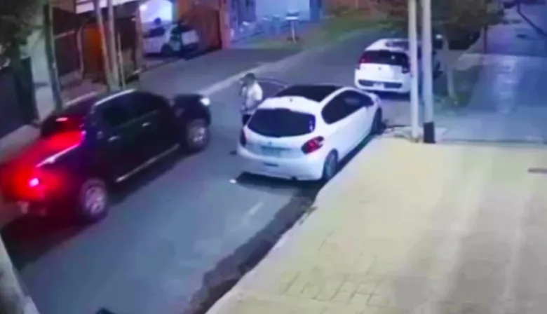 Veloces y con aterradora tranquilidad, asaltaron a un vecino en Tres de Febrero