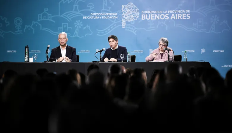 En medio de la tensión con los gremios docentes, Kicillof encabezó un encuentro educativo