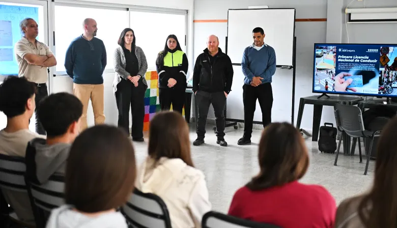 Mar Chiquita puso en marcha un programa para que estudiantes tramiten su primera licencia de conducir