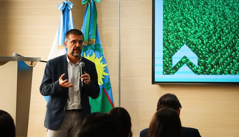 El Puerto de Bahía Blanca reúne a 12 países para debatir la transición energética
