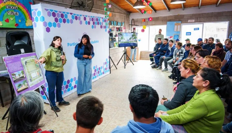Quilmes: Eva Mieri anunció el inicio de la obra de renovación de la Plaza Papa Francisco de Villa Itati