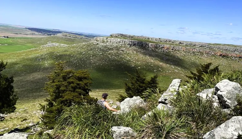 Destinos bonaerenses: visitas guiadas para conocer los campos y las sierras durante la primavera