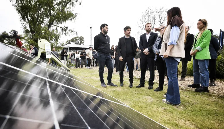 Kicillof y Otermín encabezaron la presentación del programa “Empleo Verde Joven” en Lomas de Zamora