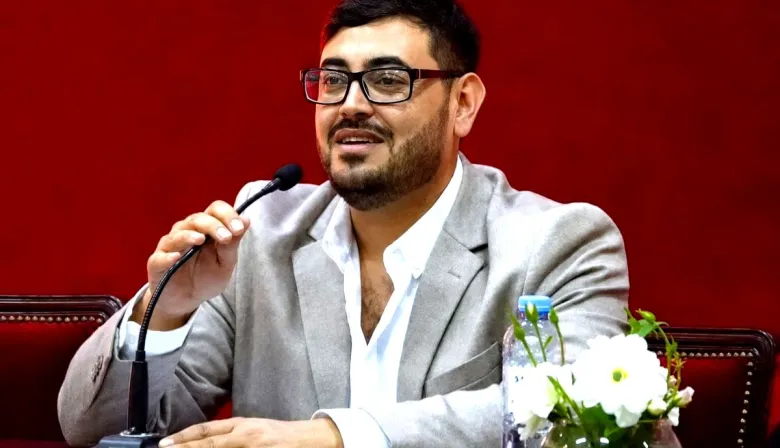 El Concejo de Saavedra empuja al intendente a la destitución por la confesión sobre sus adicciones
