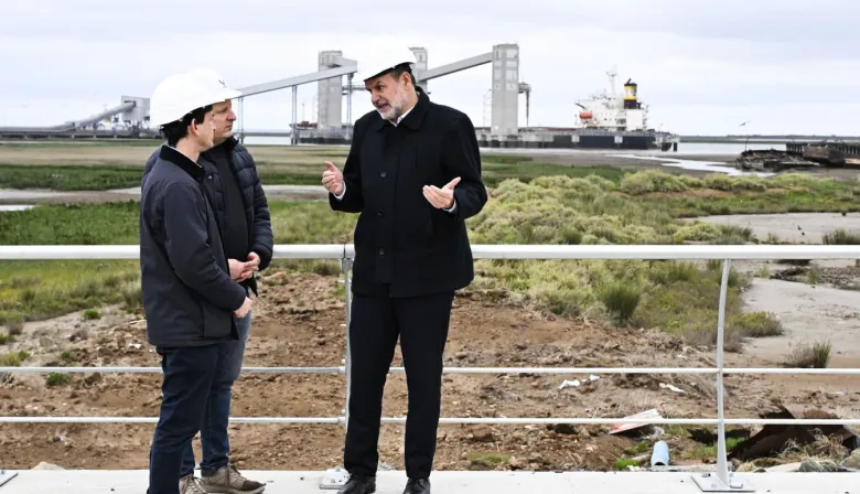Bahía al mar: el Municipio acelera en la finalización de la obra de recuperación del Muelle de Elevadores