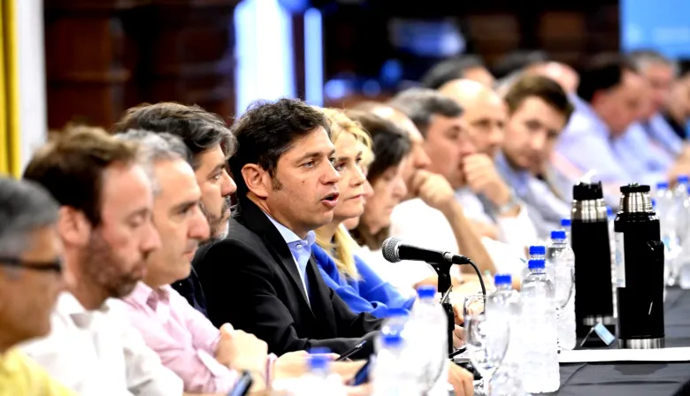 Con reelecciones indefinidas en el menú, Kicillof alista una cita clave con los intendentes del MDF