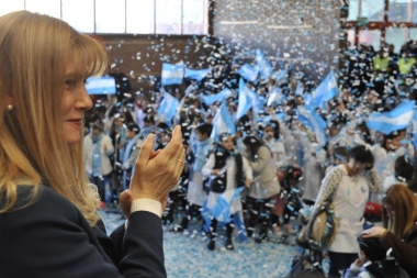 Ante el veto de Vidal, mujeres peronistas salen a bancar la candidatura de Magario en la FAM