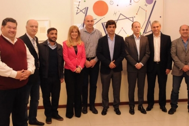 Lacunza se reunió con intendentes para dialogar y negociar los Fondos Coparticipables para Municipios