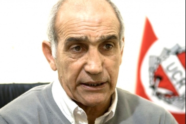 Salvador fue coronado como el nuevo presidente de la UCR bonaerense