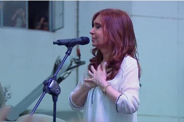 Cristina le pidió a Bonadio ir a juicio oral en la causa por el "dólar futuro"