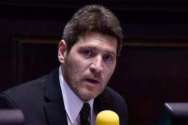 Castello: “La renuncia de Falbo oxigenará la justicia bonaerense”