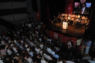 Salvador asumió la presidencia del Comité Provincia de la UCR en La Plata