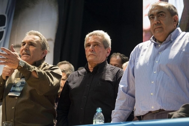 La CGT apuntó contra Macri y mostró su apoyo al proyecto de la oposición