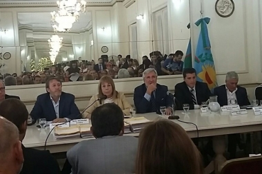 Fuertes críticas atraviesan la Audiencia Pública de Conte Grand para ser aprobado como Procurador General