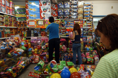 Según CAME las ventas navideñas en comercios minoristas cayeron un 2,1%