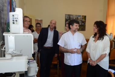 Ortiz entregó equipamiento al Hospital Güemes e intercambió opiniones con los profesionales