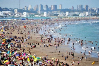 “Granito de arena” a la mejicana: Vidal promociona la Costa Bonaerense, pero se va de vacaciones a México